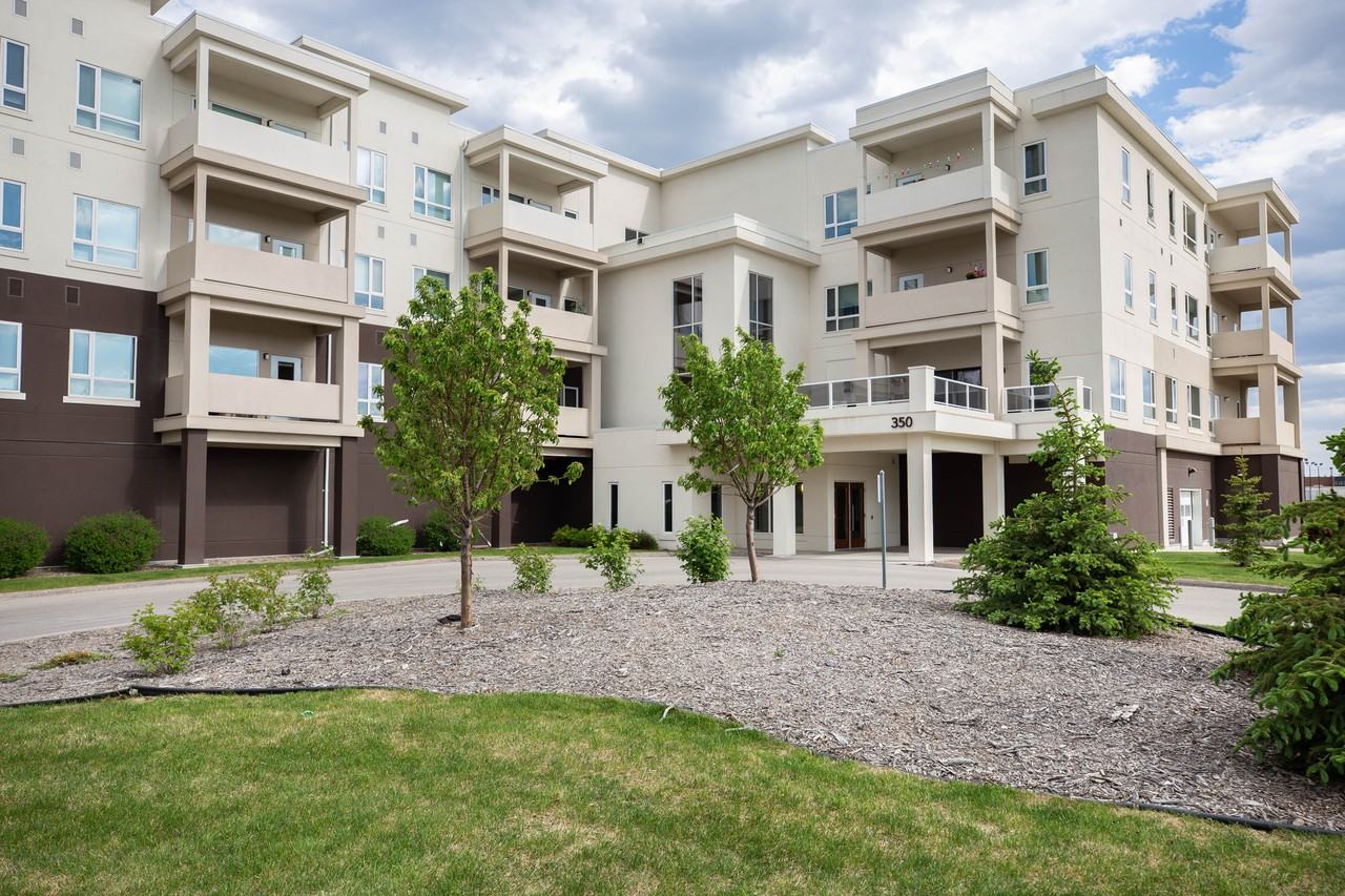 Silver Heights I Apartments 350 Lodge Ave, Winnipeg, MB R3J 0S4 Zumper