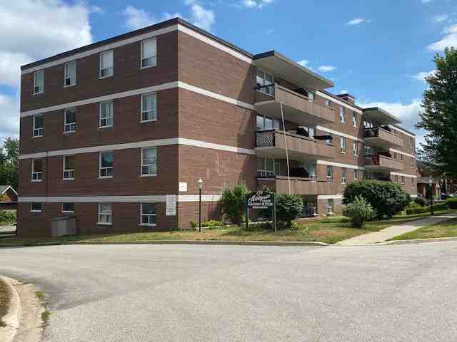 Holgate 9098 Apartments 98 9098 Holgate Street, Barrie, ON L4N 2T9