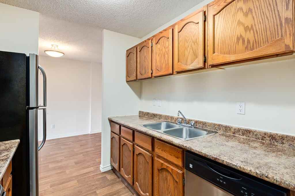 Woodlands Manor Apartments 1825 Woodview Dr Sw, Calgary, AB T2W 5G2