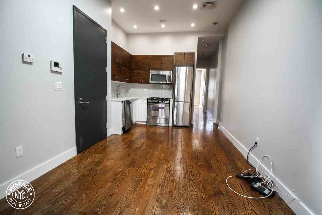 286 Onderdonk Ave 2R, New York, NY 11385 3 Bedroom Apartment for