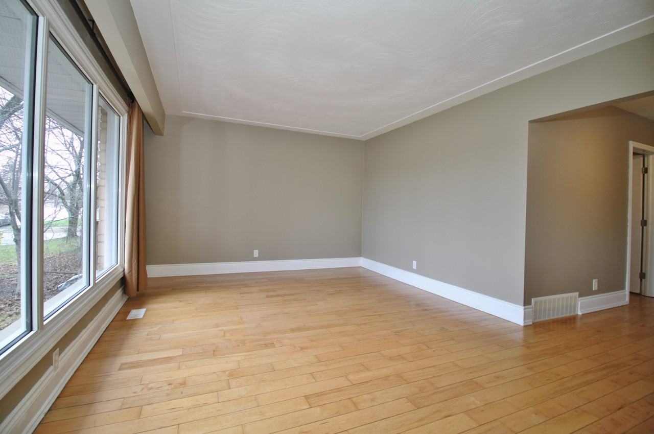 714 Sandra Ave Apartments in Alta Vista, Ottawa, ON K1G 2Z8 Zumper