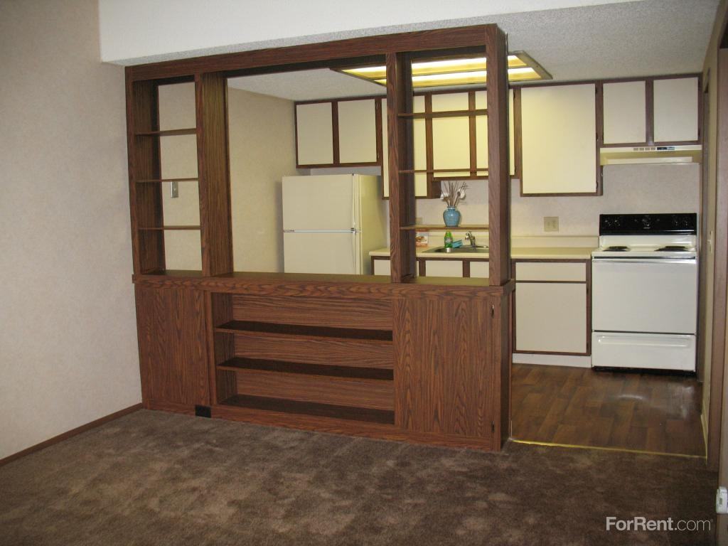 Clearwater Apartments 33033 Curtis Blvd, Eastlake, OH 44095 Zumper