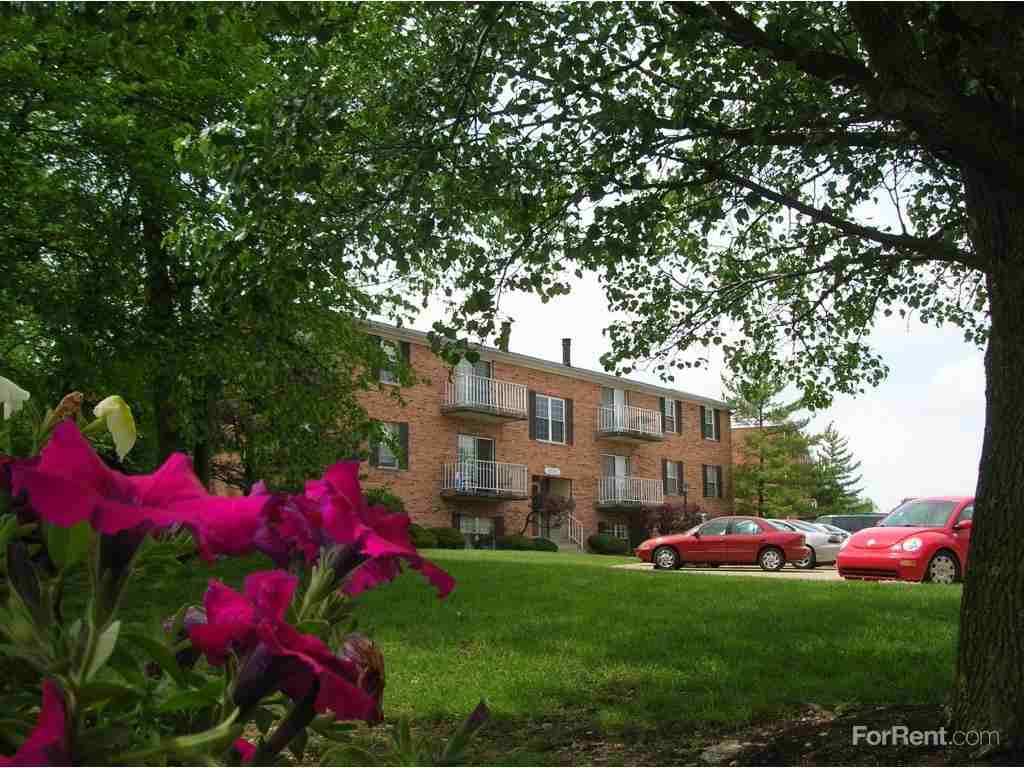 Lee's Crossing Apartments 5326 Lees Crossing Dr, Monfort Heights, OH