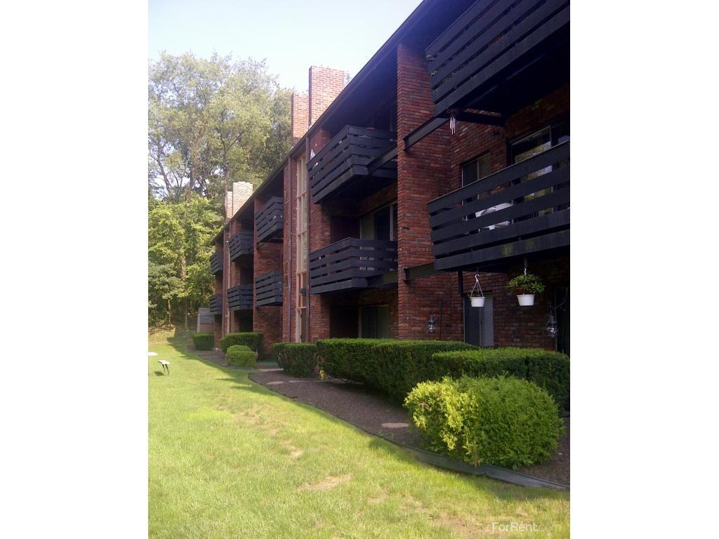 Sharon Park Apartments 447 Sharon Rd, CarnotMoon, PA 15108 Zumper