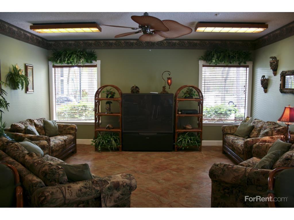 Cimarron Lake Apartments 5479 Desoto Pkwy, Sarasota, FL 34234 Zumper