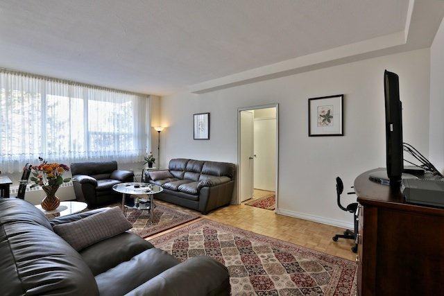 60 Mountview Ave Apartments in High Park, Toronto, ON M6P 2L4 Zumper