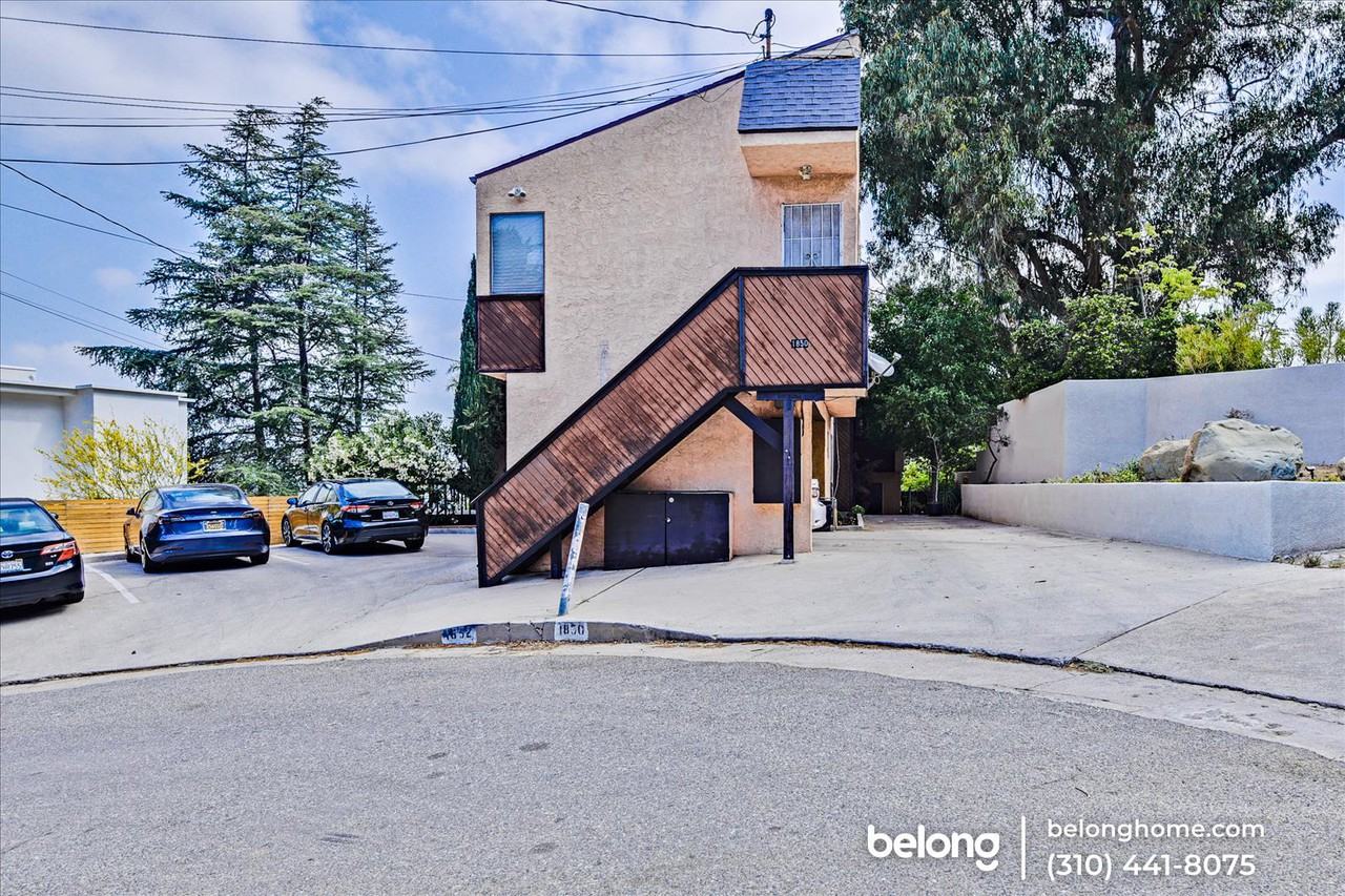 1852 Silverwood Terrace Apartments in Silver Lake, Los Angeles, CA