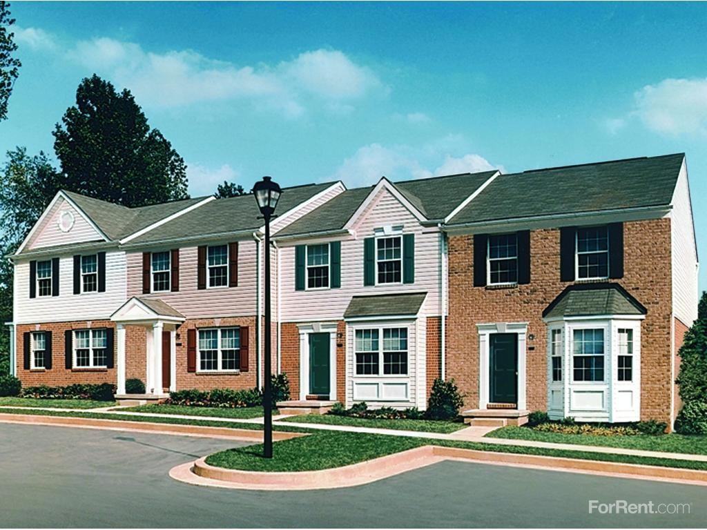 Carlson Woods Townhomes Apartments c/o Village at Pine Run, Milford