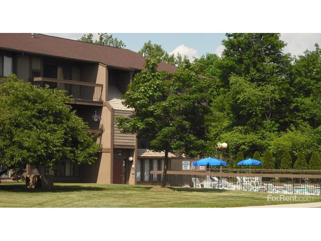 Lighthouse Pointe Apartments 10930 Lighthouse Drive, Belleville, MI