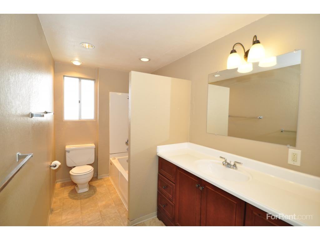 Vale Terrace Apartments in Vista, Vista, CA 92084 Zumper