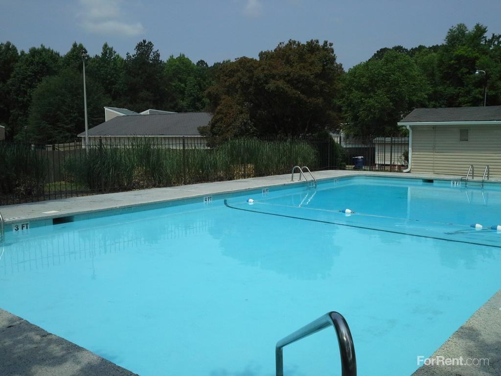Chimneys At Brookfield Apartments 7501 Brookfield Rd, Columbia, SC