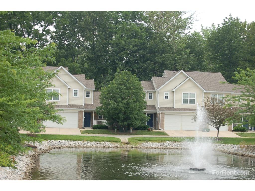 Mansfield Village Townhomes Apartments 412 E County Line Rd