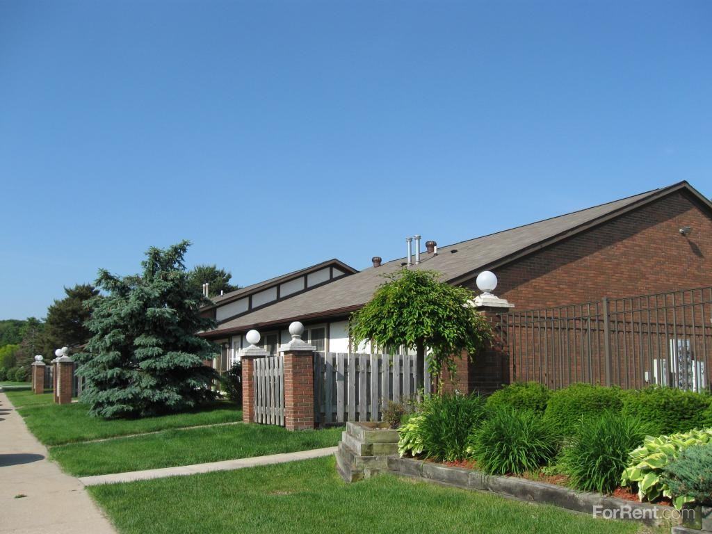 Hampton Apartments 1318 Frank Dr, Monroe, MI 48162 Zumper