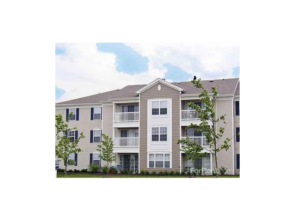 Stratford Crossings Apartments 600 Grant Allen Way, Wadsworth, OH