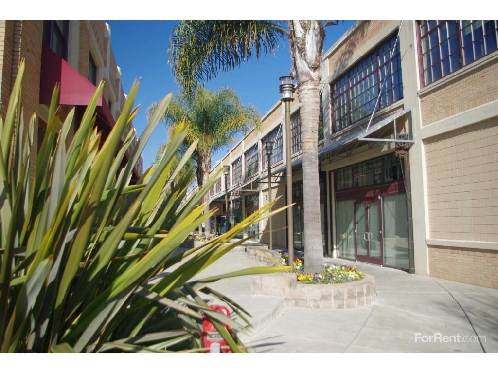 Durant Lofts Apartments 10970 International Blvd, Oakland, CA 94603