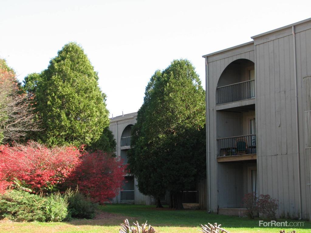 Phoenix Apartments 369 Long Hill Rd, Groton, CT 06340 Zumper