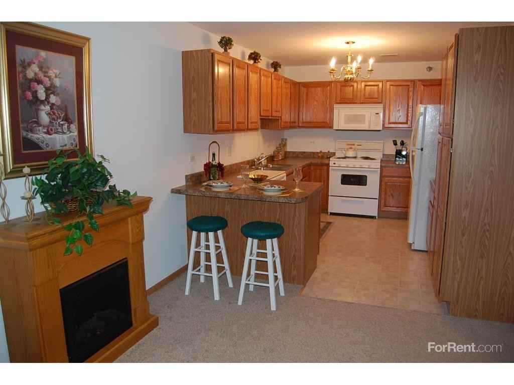 Onan Place Apartments 4101 Fountain Square Pl, Waukegan, IL 60085