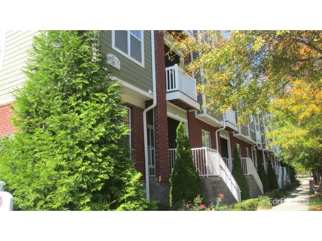 The Crest at Galleria Apartments 1815 Galleria Club Ln, Charlotte, NC