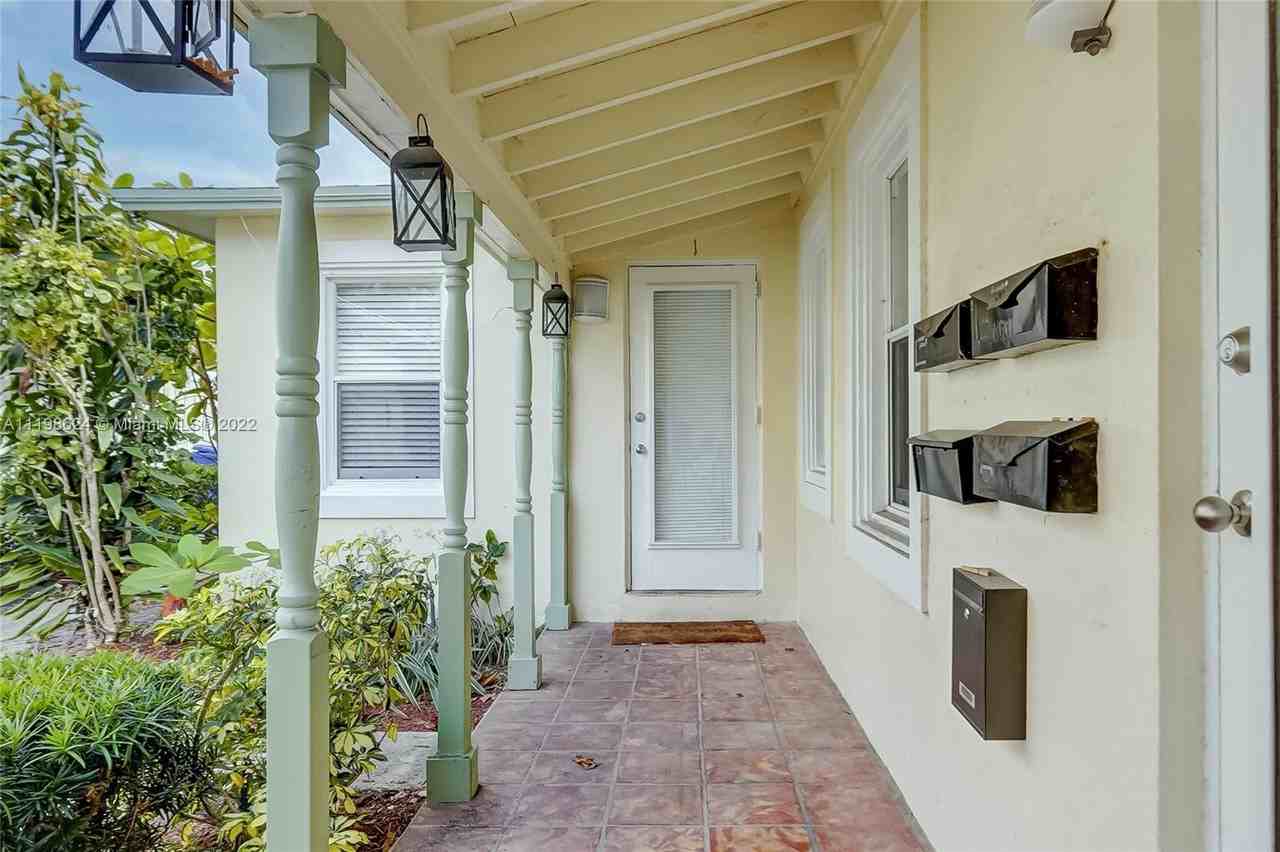 1633 Ne 4th Pl 1, Fort Lauderdale, FL 33301 1 Bedroom Apartment for