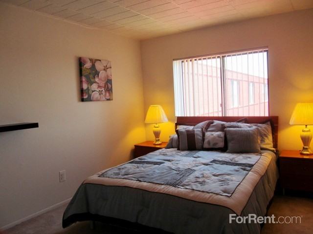 Regal Towers Apartments 27500 Franklin Rd, Southfield, MI 48034 Zumper