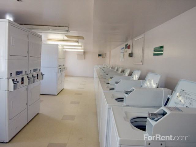 Queens Manor Gardens Apartments 4704 27th St, Mount Rainier, MD 20712