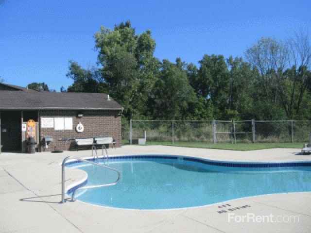 Pinehurst Place Apartments 1435 Bernath Pkwy, Toledo, OH 43615 Zumper