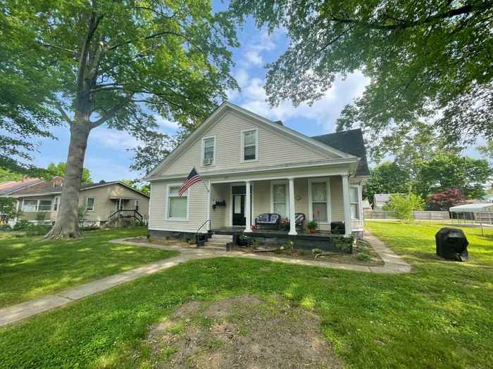 511 W Harrison Ave 4, Clarksville, IN 47129 1 Bedroom Apartment for