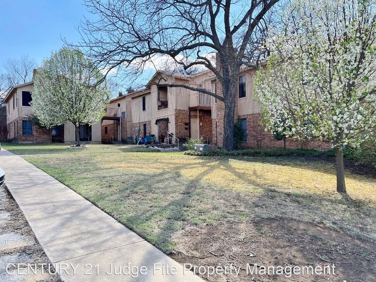 605 W Oak St 12, Weatherford, TX 76086 2 Bedroom House for Rent for