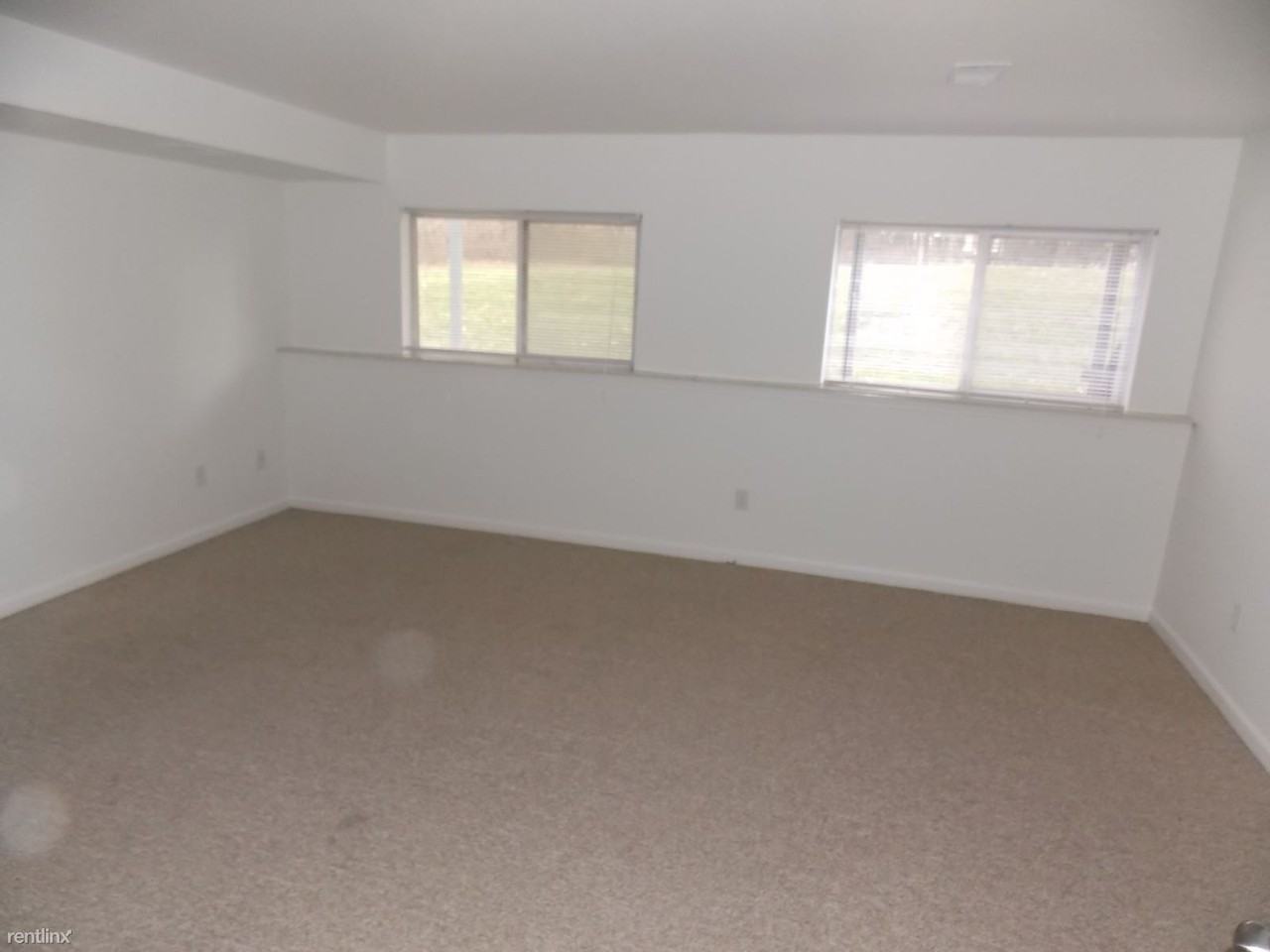 Burton East Townhomes Apartments 3800 Burton St Se, Grand Rapids, MI