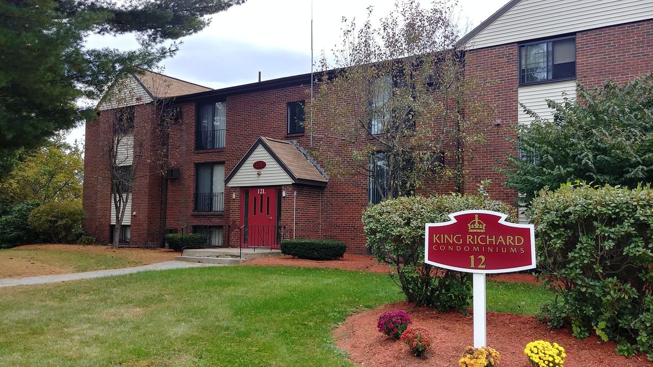 80 English Village Road 302, Manchester, NH 03102 2 Bedroom