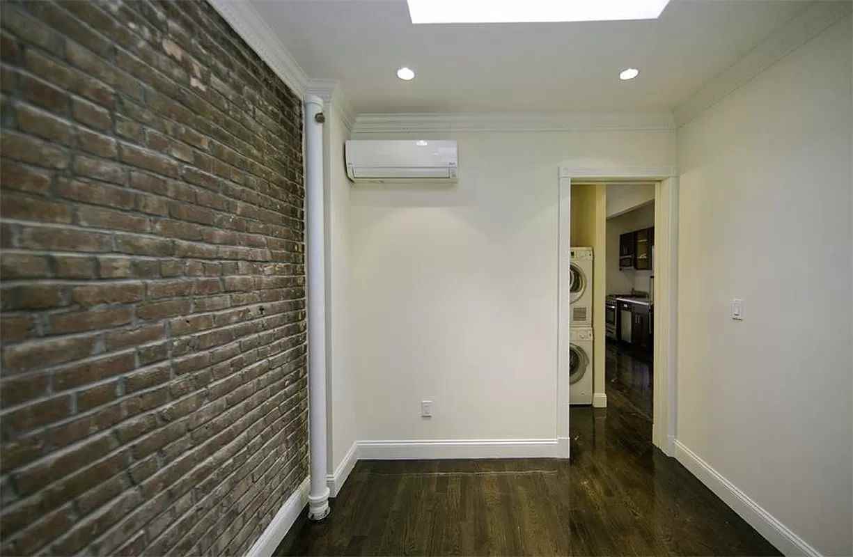 39 E 1st St 19, New York, NY 10003 3 Bedroom Apartment for Rent for