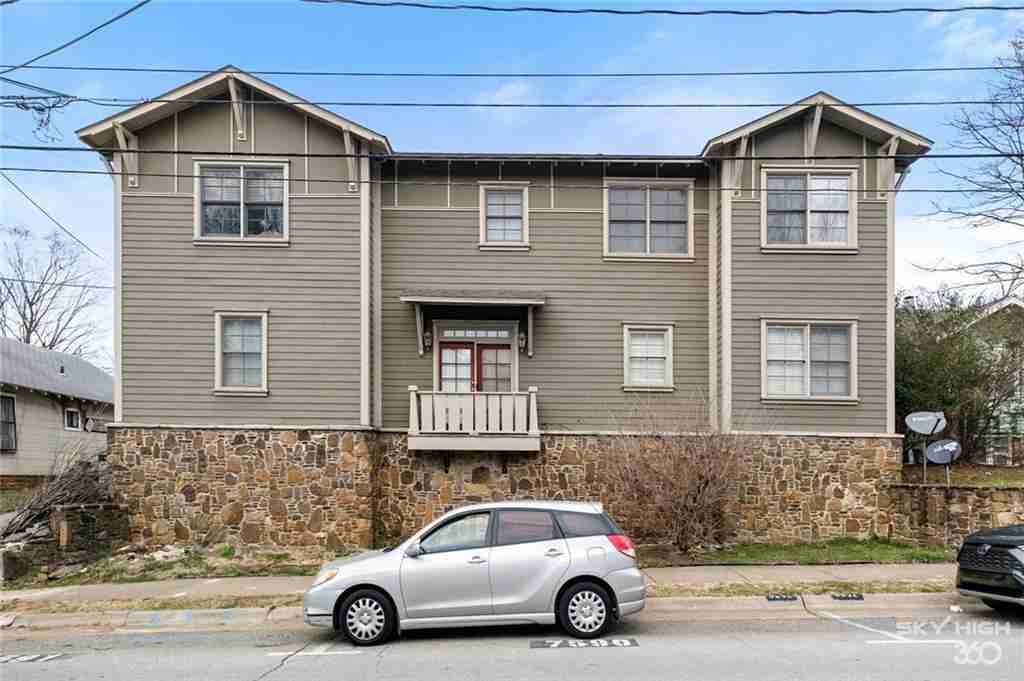 204 N Shipley Aly 103, Fayetteville, AR 72701 1 Bedroom Apartment