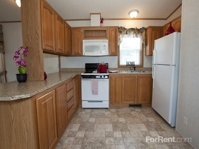 Queen Anne Courts Apartments 17701 Kenyon Ave, Lakeville, MN 55044