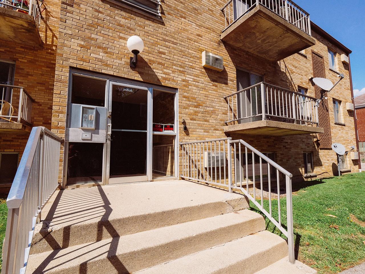 830 Nebraska Ave 3, Cincinnati, OH 45238 2 Bedroom Apartment for Rent