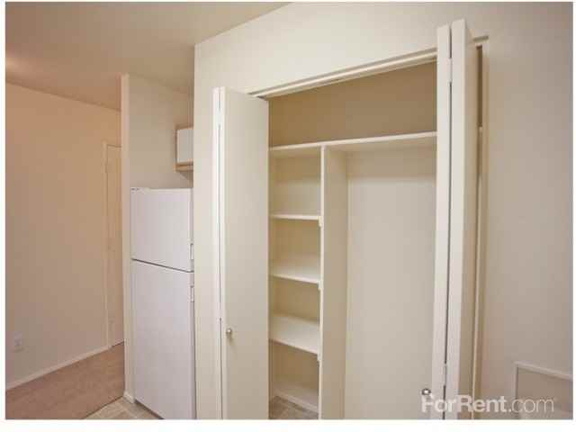 McKenzie Meadow Apartments 715 Oakdale Ave, Springfield, OR 97477