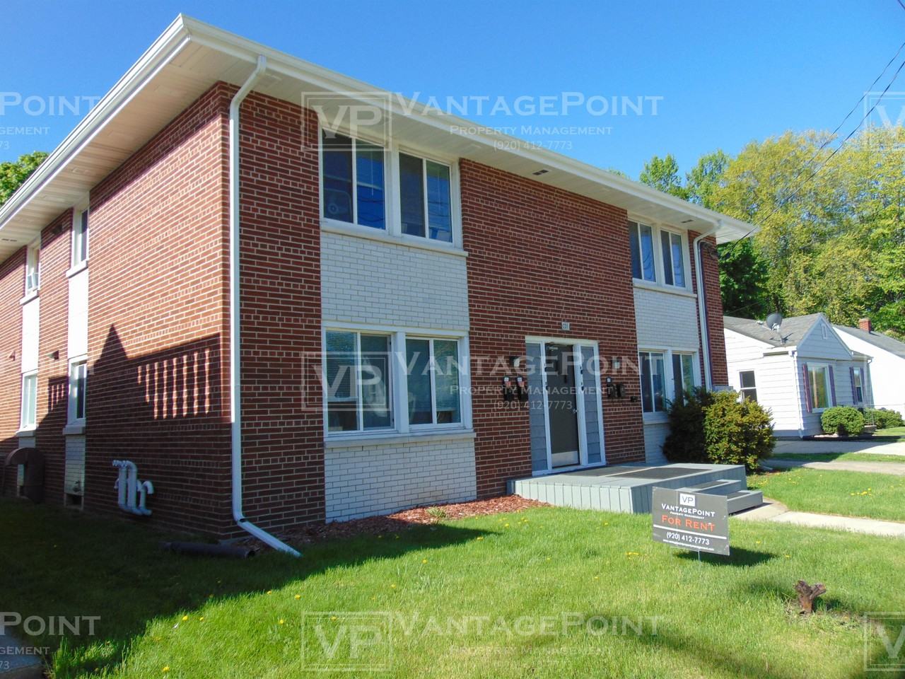 231 E Calumet St 3, Appleton, WI 54915 2 Bedroom Apartment for Rent