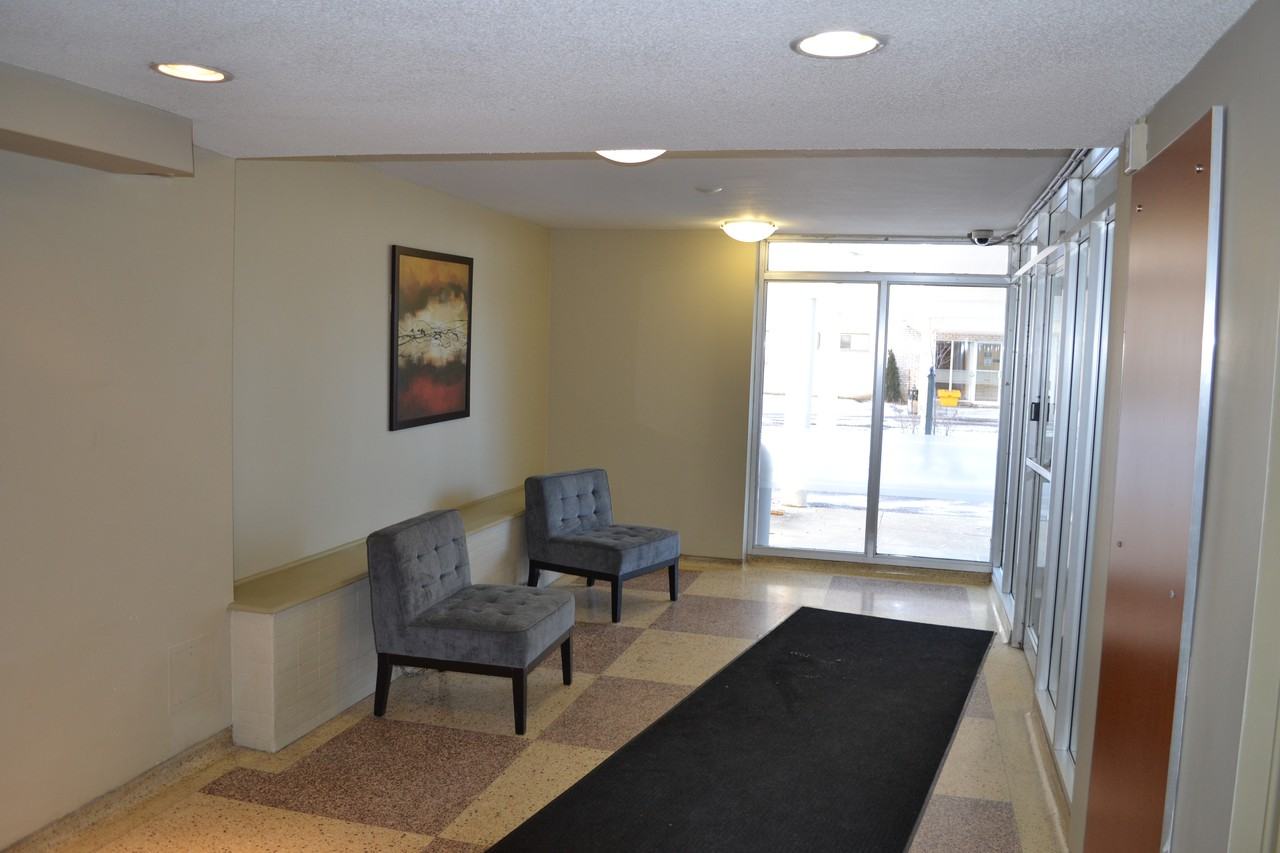 Lynnwood Place Apartments 19 Lynnwood Dr, Brantford, ON N3S 6S2 Zumper