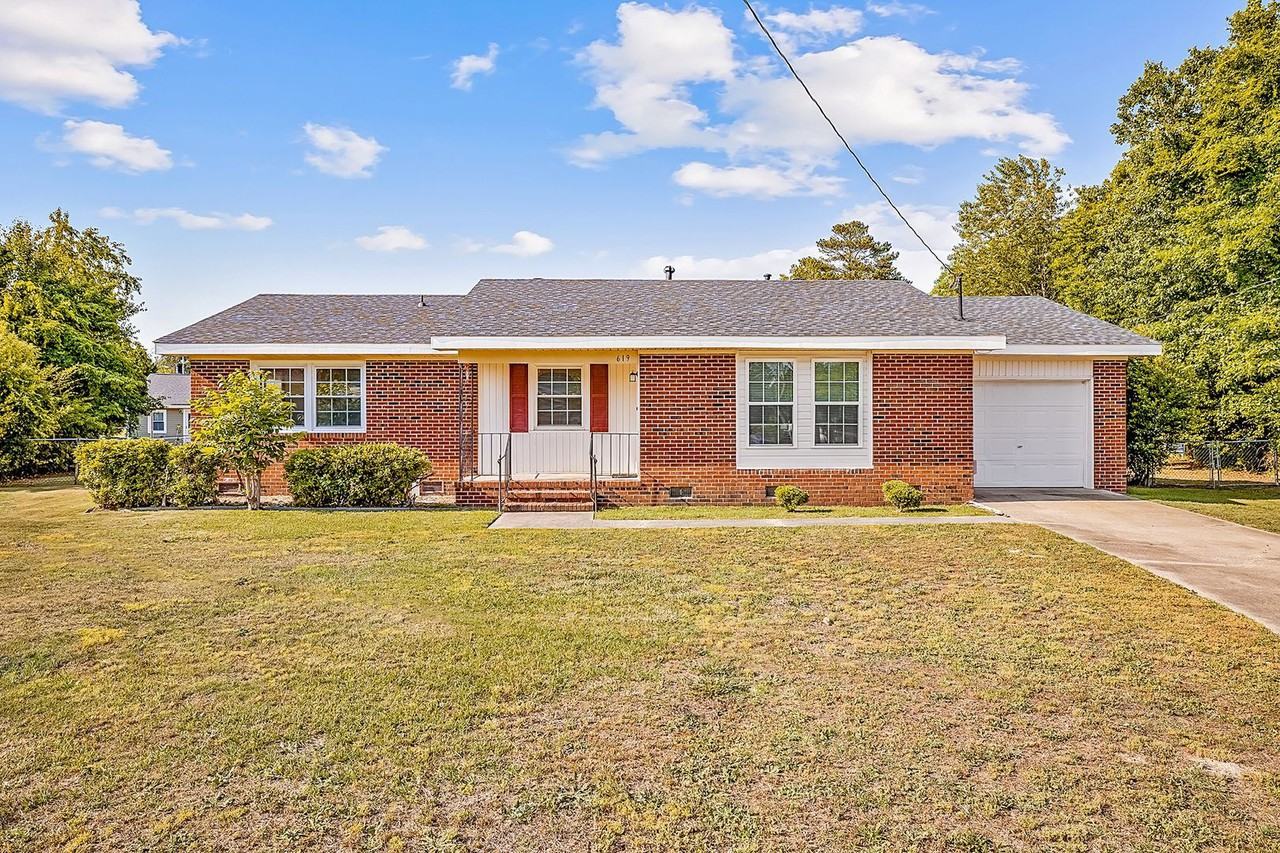 619 Burgoyne Dr, Fayetteville, NC 28314 4 Bedroom Apartment for Rent