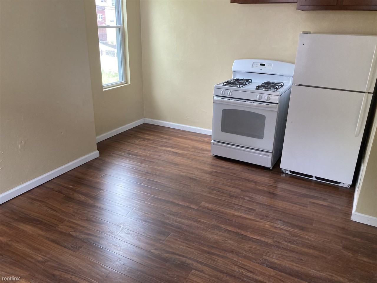 Uptown close Point Park Univ./ DUQUESNE University Apartments 2005