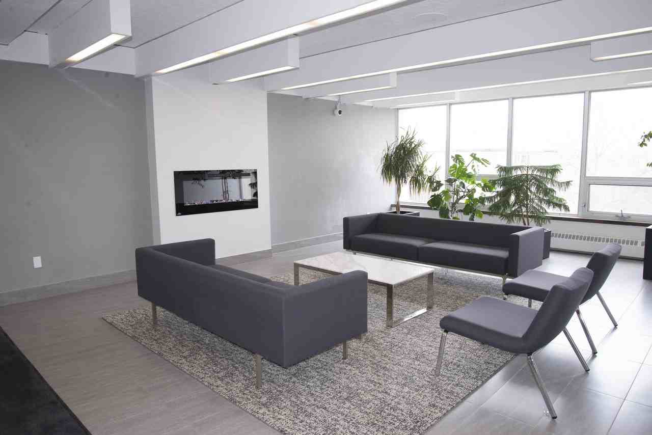 Parkview Kingston Apartments 84 Runnymede Rd, Kingston, ON K7M 2A2