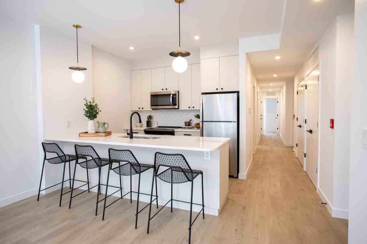 909 Grosvenor Apartments in Crescentwood, Winnipeg, MB R3M 0M5 Zumper