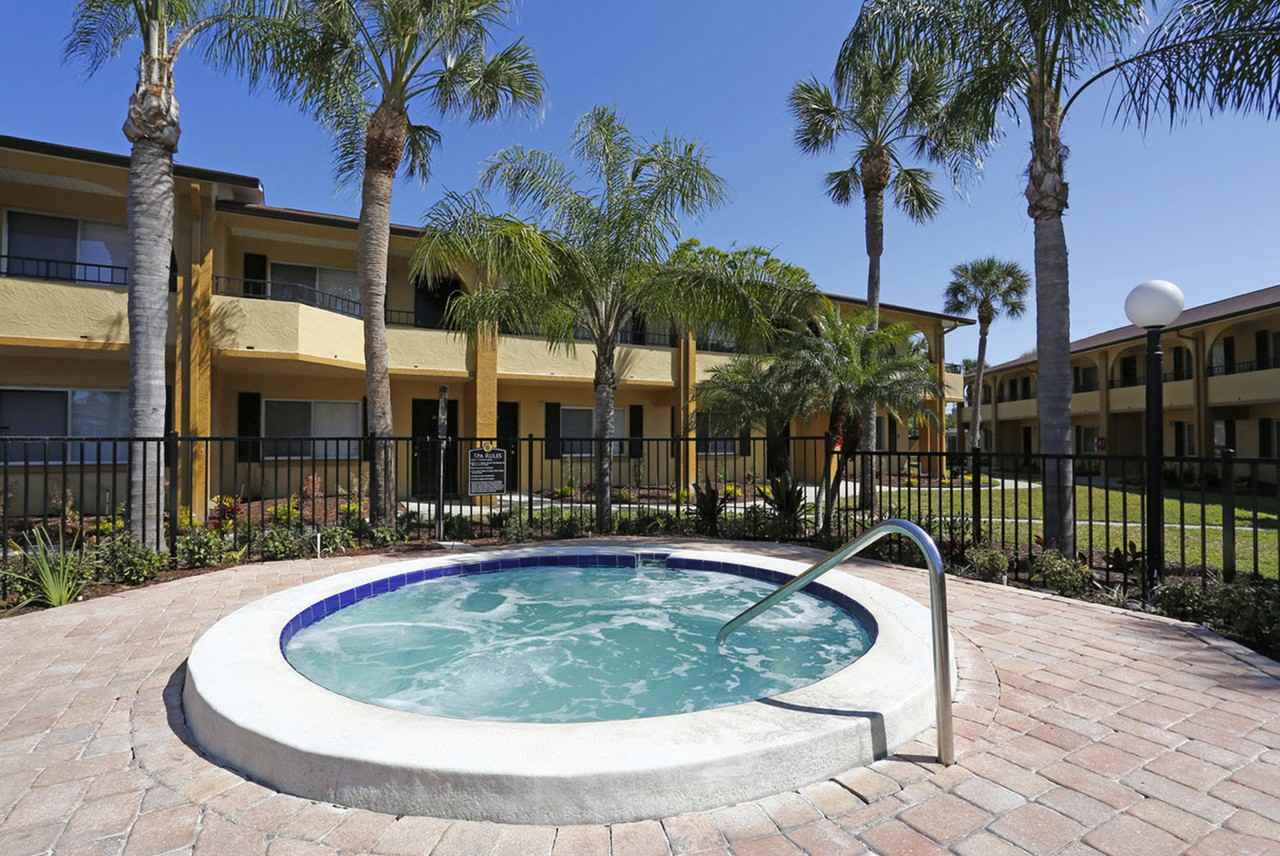 Sunpointe Place Apartments 701 East Bay Drive, Largo, FL 33770 Zumper