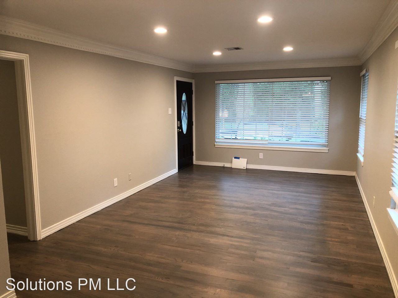 2111 St. Francis Apartments 2111 Saint Francis Ave, Dallas, TX 75228