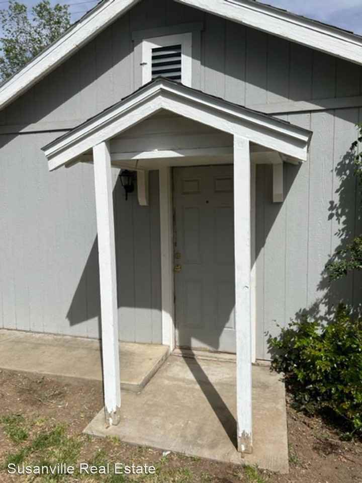 325 1/2 N Spring St, Susanville, CA 96130, USA 2 unit Rentals Zumper