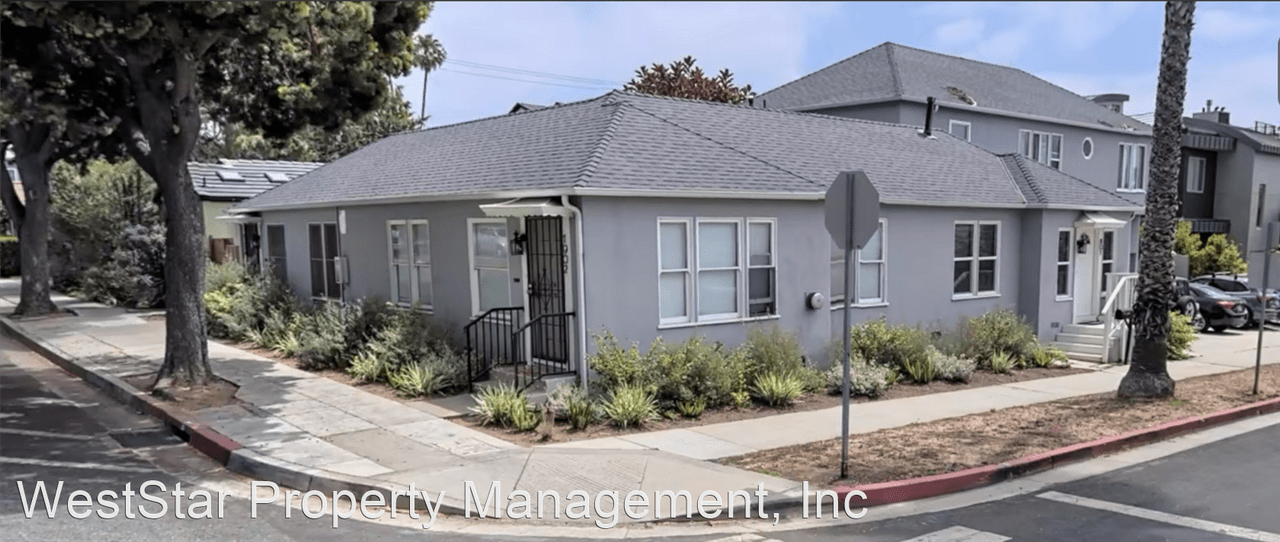 19021904 Montana Avenue / 801803 19th Street Apartments in Wilshire