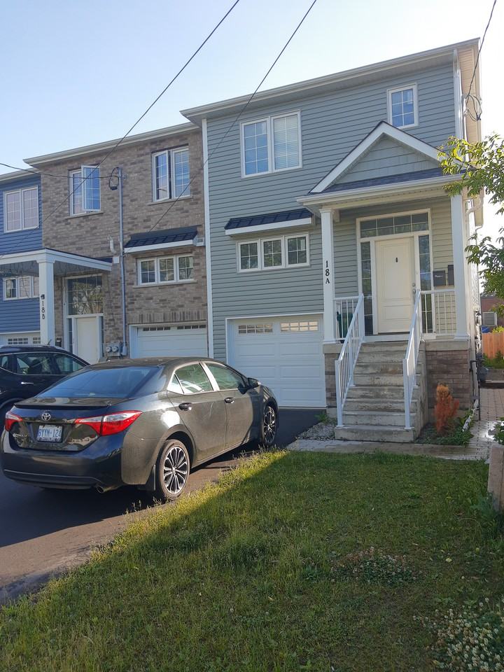 18A Merigold Townhouse Upper Apartments 18 Merigold Street, St