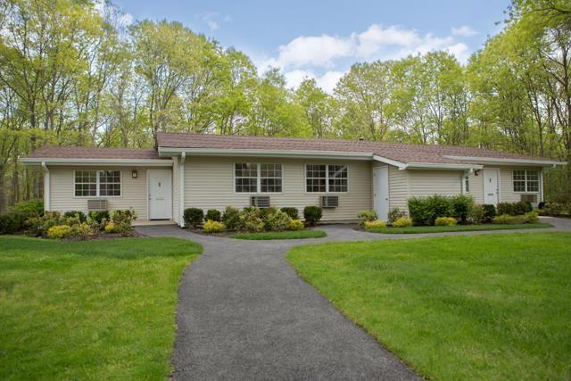 Crystal Pond Villas Apartments Jerusalem Hollow Road, Moriches, NY