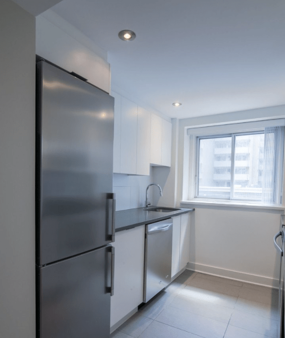 3435 Rue Drummond Apartments 3415 Rue Drummond, Montréal, QC H3G None