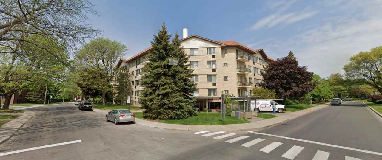 925 Boulevard Laird 109, MontRoyal, QC H3R 1Y9 1 Bedroom Apartment