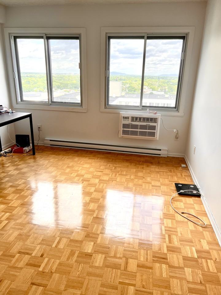 110 Rue de la Barre 2207, Longueuil, QC J4K 1A3 1 Bedroom Apartment